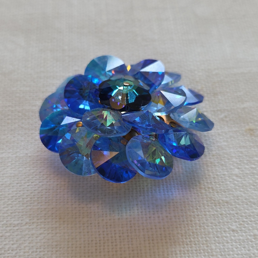 Vintage Blue Iridescent Rivoli Beads Rhinestone Cluster Brooch - Picture 5 of 6